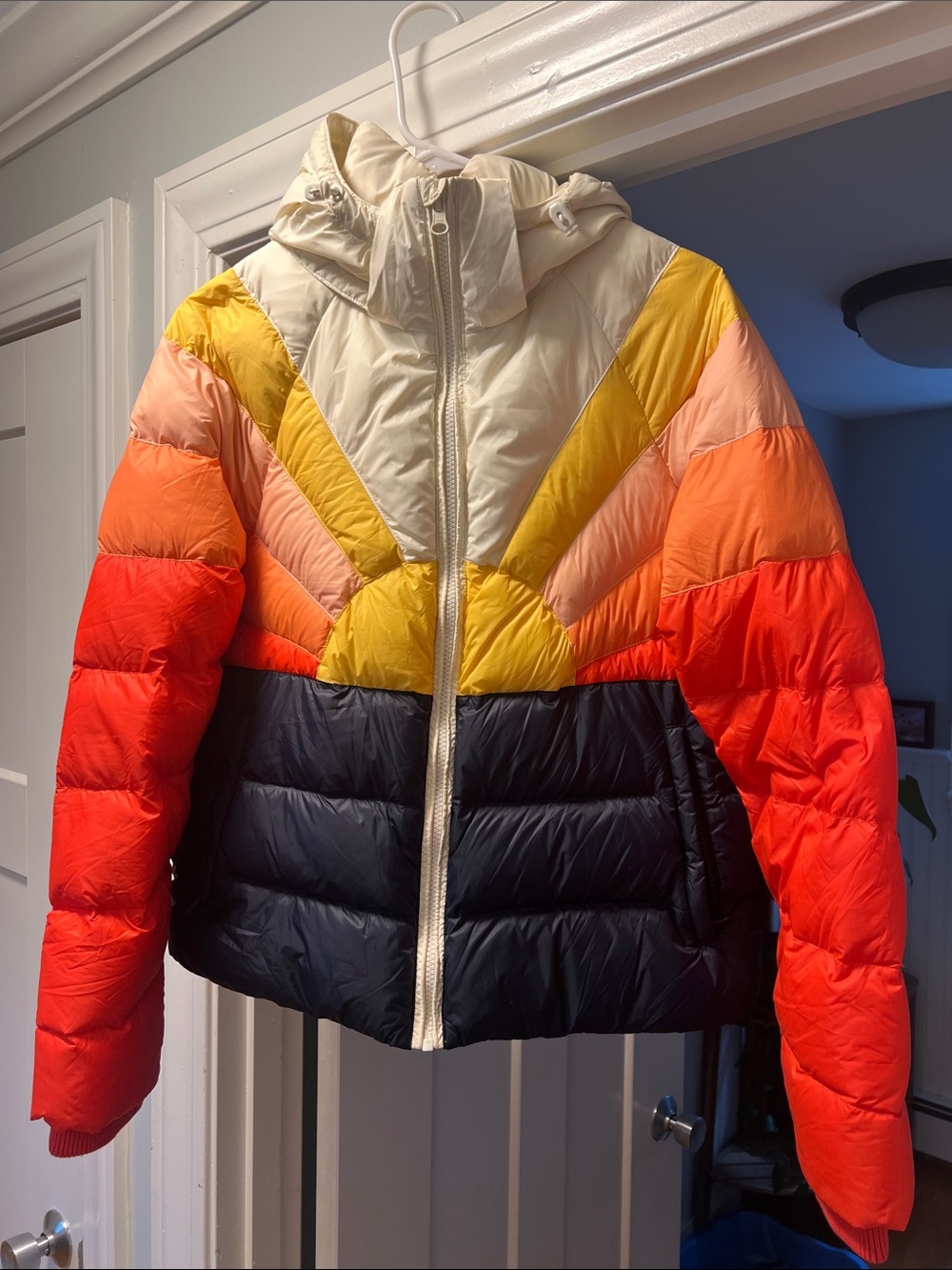 Marine Layer, EUC Medium, Puffer Jacket in Cream, Yellow, Orange, Red & Black